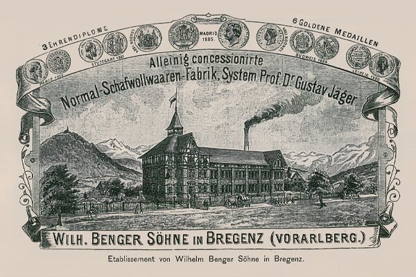 Alte Urkunde für: Wilh. Benger Söhne in Bregenz (Vorarlberg), mit einer Farbrikillustration und Bergen im Hintergrund