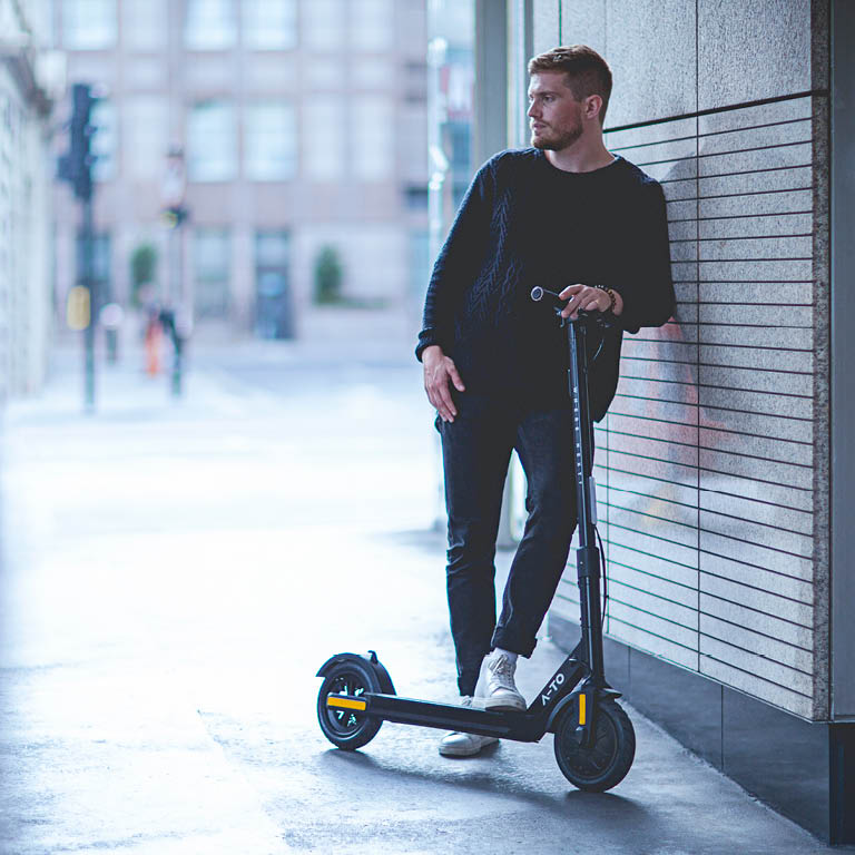 at_category_plp_ausruestung_e-mobility_smartdesk.jpg